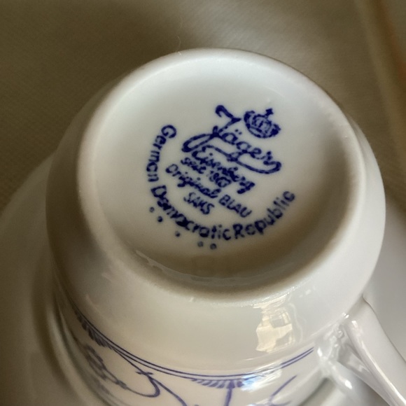 Jager Eisenberg Tea cup& Saucer - Picture 2 of 3